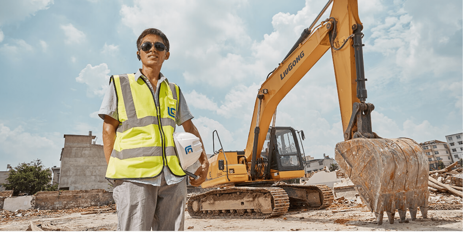 Máy Xúc Đào Bánh Xích LiuGong CLG922E - Giải Pháp Hoàn Hảo Cho Mọi Công Trình